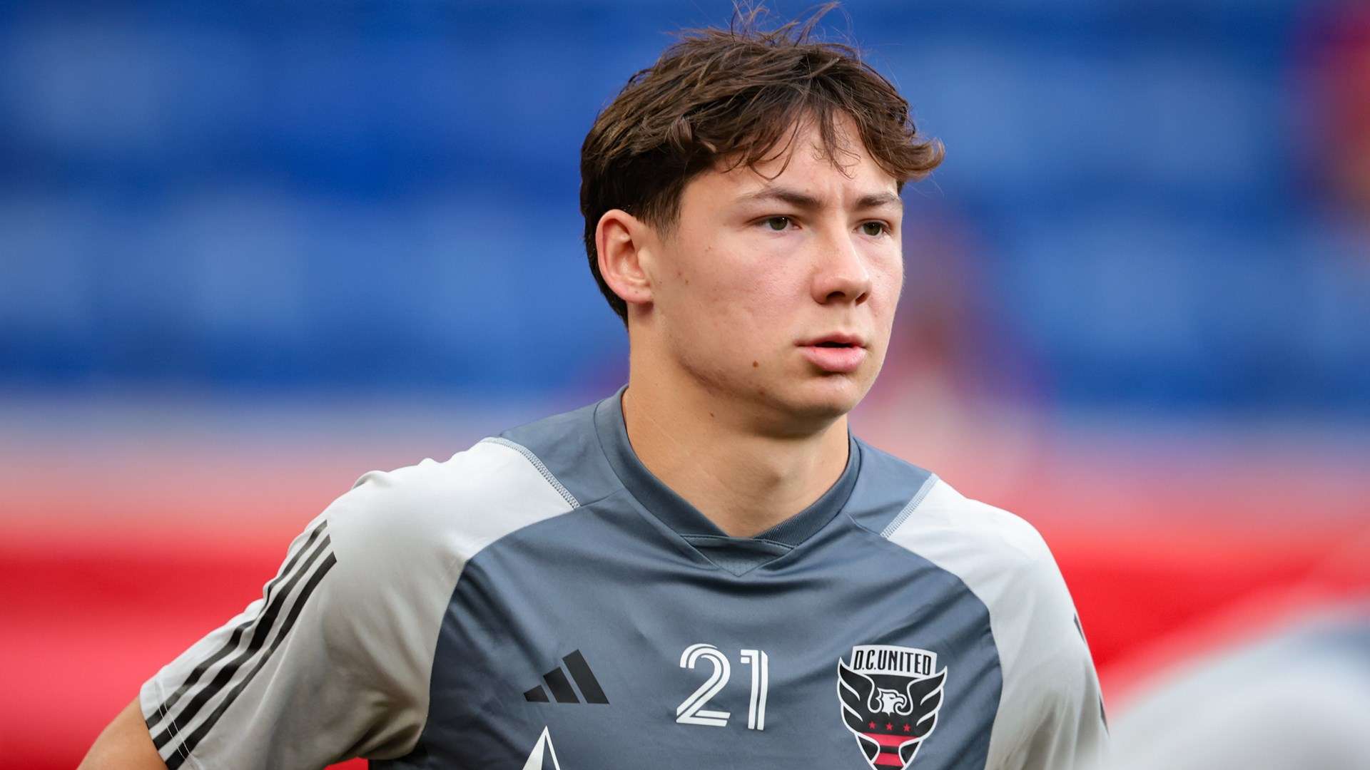 现出他应有 现出他应有